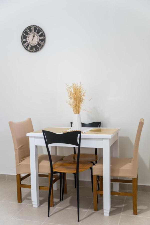 Athenais Apartment Ликсури Экстерьер фото